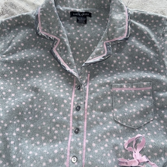 Earth Angels Pajama Set Gray & Pink Polka Dot Soft Fleece Satin Accent Sz Large - Picture 2 of 9